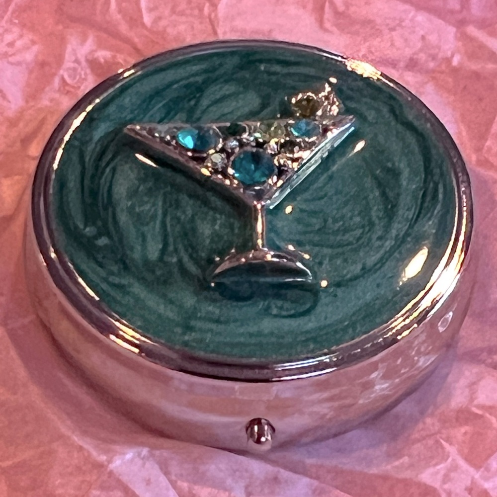 Round Decorative Pill Case/Box - Picture 2 of 8